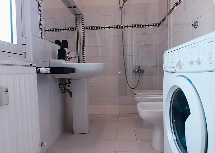Per 5, Metro B Bologna, Terrazzo, Wi-fi Apartamento